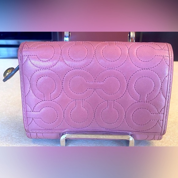 COACH Pink Embossed Leather Wallet, Authentic and Vintage. EUC - Picture 1 of 13